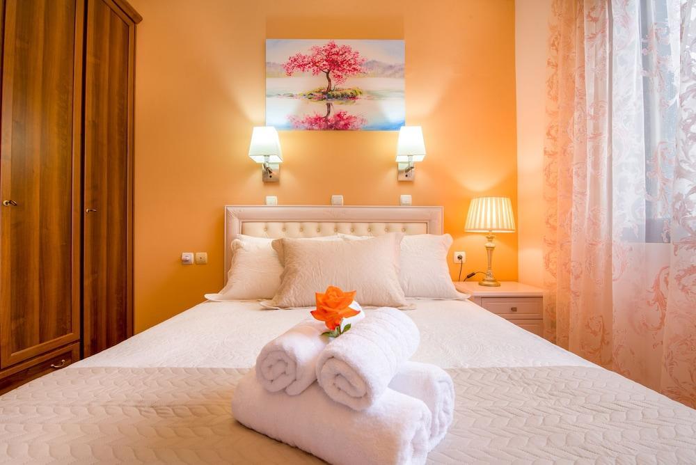 Stalós Casa Leone Suites מראה חיצוני תמונה