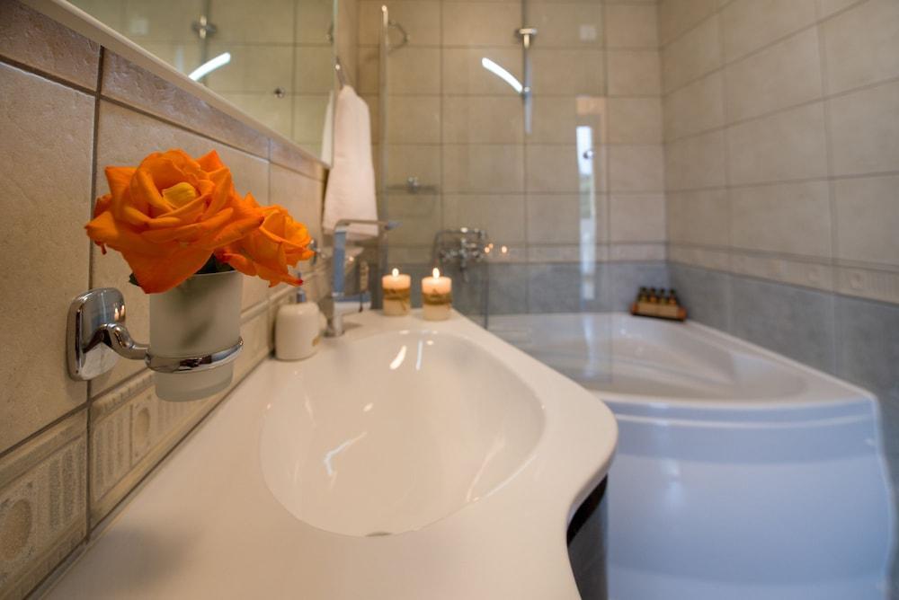 Stalós Casa Leone Suites מראה חיצוני תמונה
