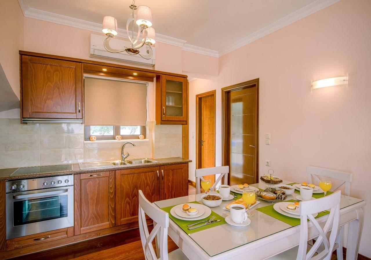 Stalós Casa Leone Suites מראה חיצוני תמונה