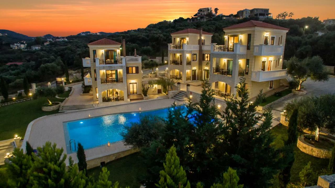 Stalós Casa Leone Suites מראה חיצוני תמונה