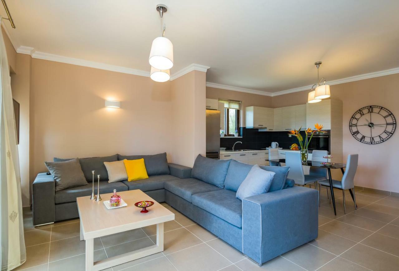 Stalós Casa Leone Suites מראה חיצוני תמונה