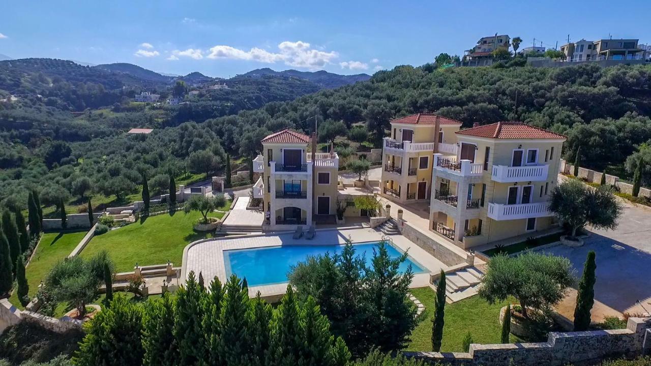 Stalós Casa Leone Suites מראה חיצוני תמונה